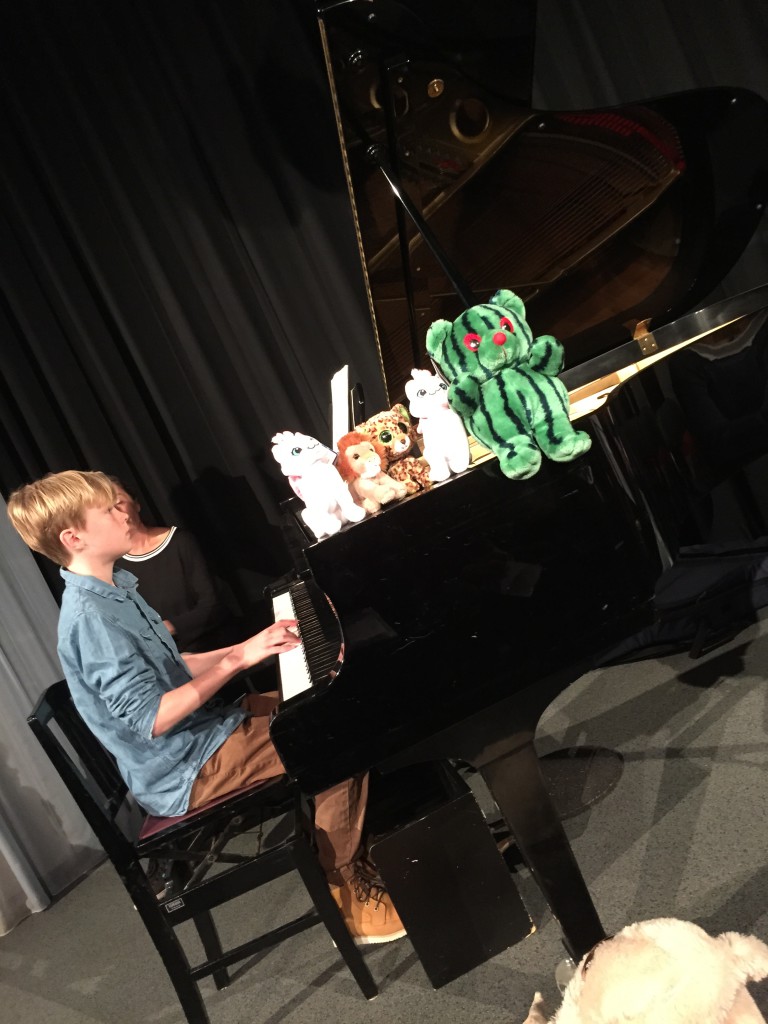 Jurriaan speelt trio 2